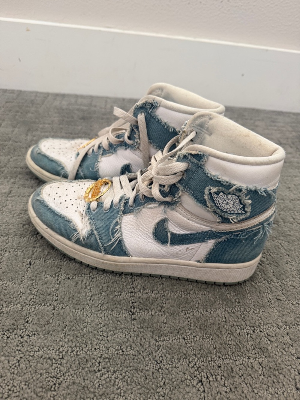 Nike Kids High-Top Sneakers in Denim Blue & White
